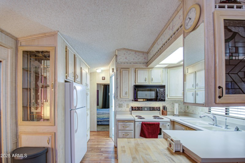 Kitchen 1