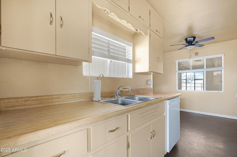 Kitchen 4
