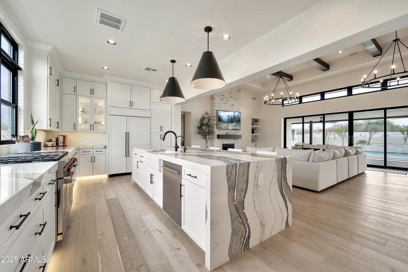 3964 E Penedes Dr-17