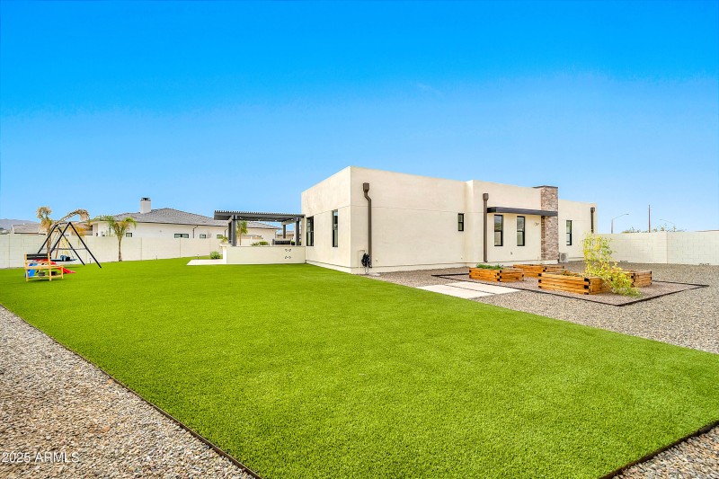 3964 E Penedes Dr-77