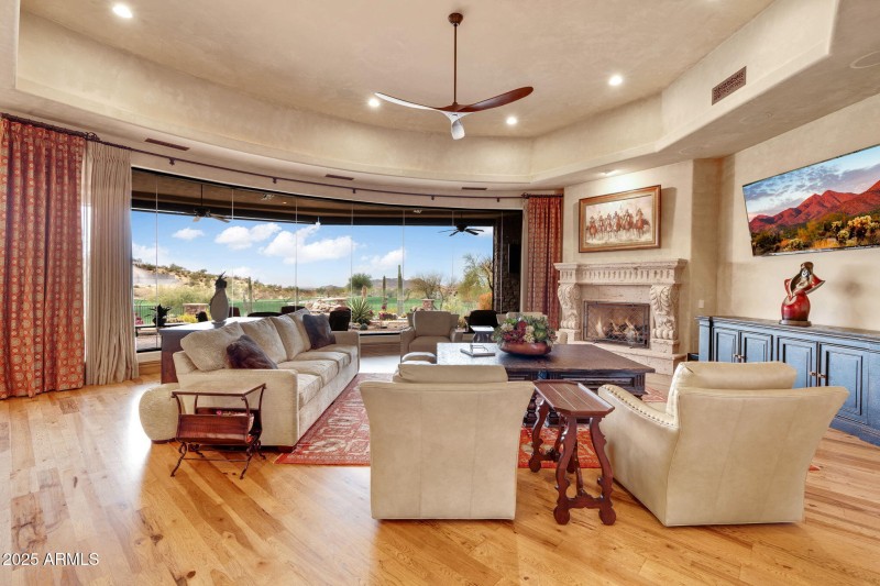 9161 E SUPERSTITION MOUNTAIN Drive
