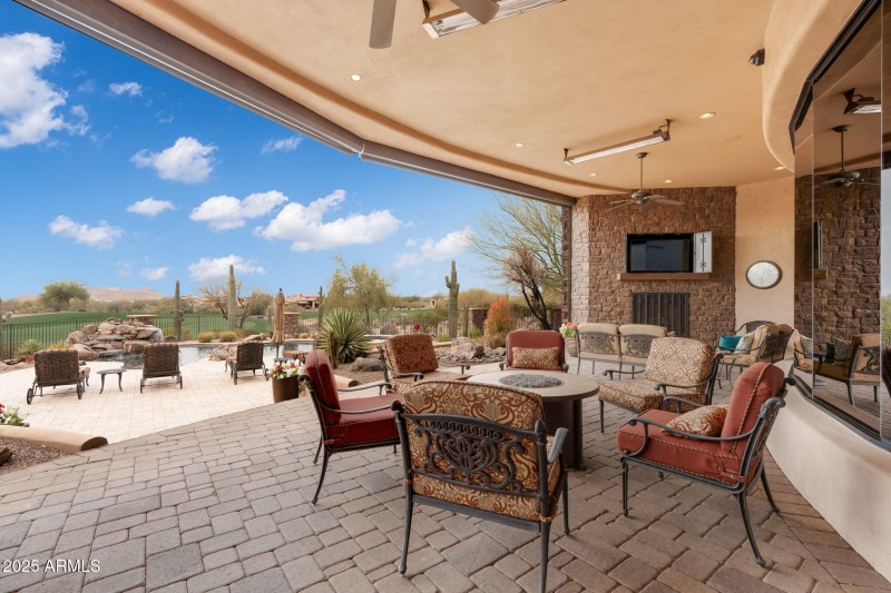 9161 E SUPERSTITION MOUNTAIN Drive