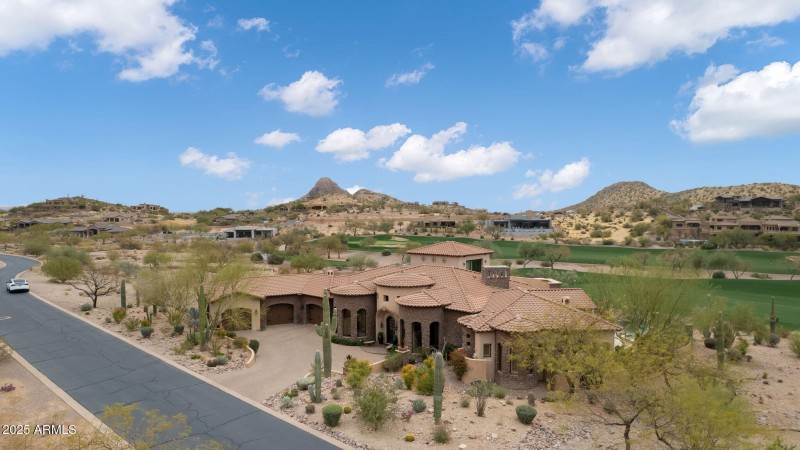 9161 E SUPERSTITION MOUNTAIN Drive