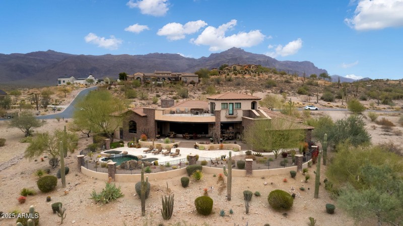 9161 E SUPERSTITION MOUNTAIN Drive