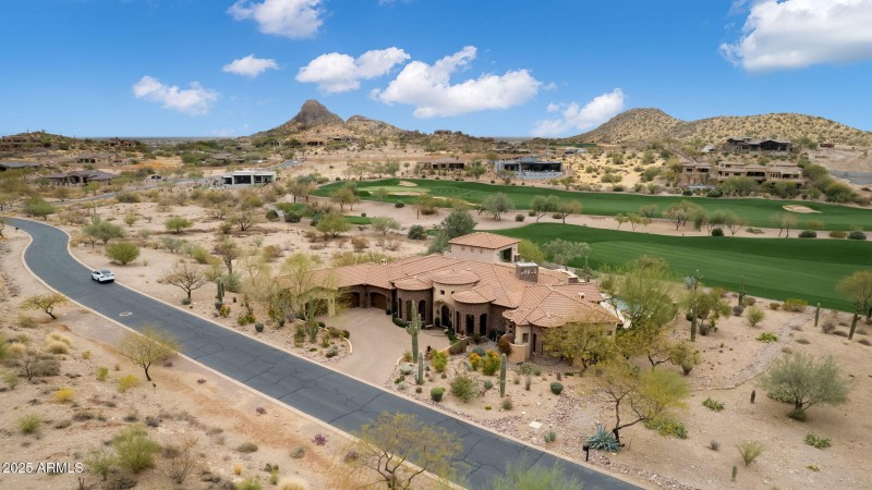 9161 E SUPERSTITION MOUNTAIN Drive