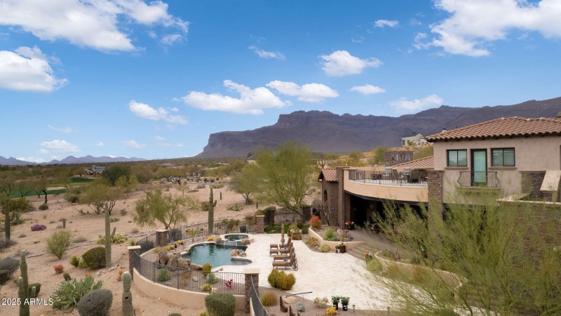 9161 E SUPERSTITION MOUNTAIN Drive