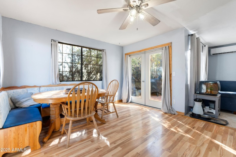 006_Dining Room