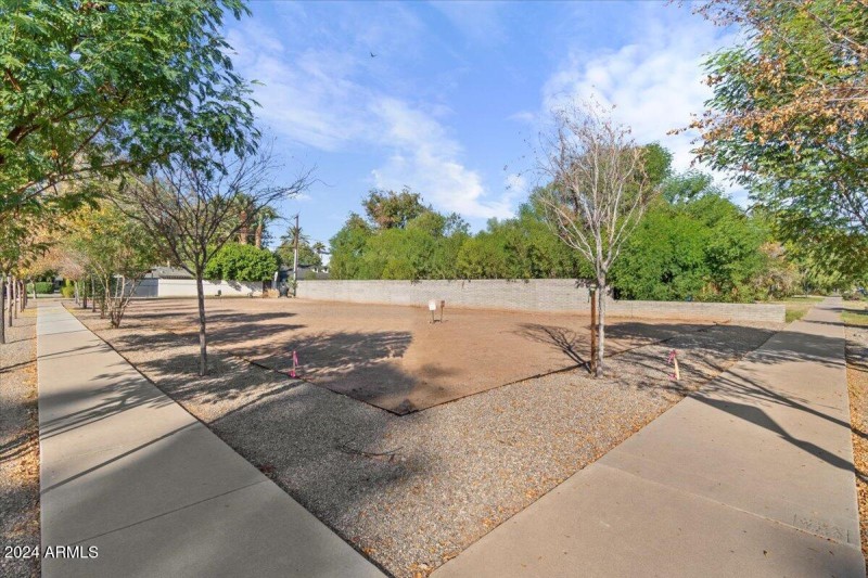 15-Vacant land