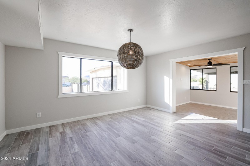 Dining Room/Sunroom