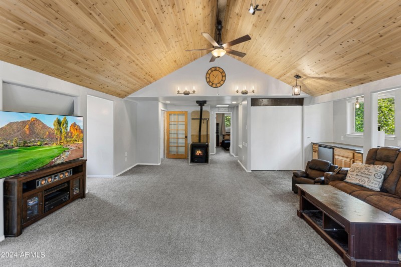 022_Upstairs Loft