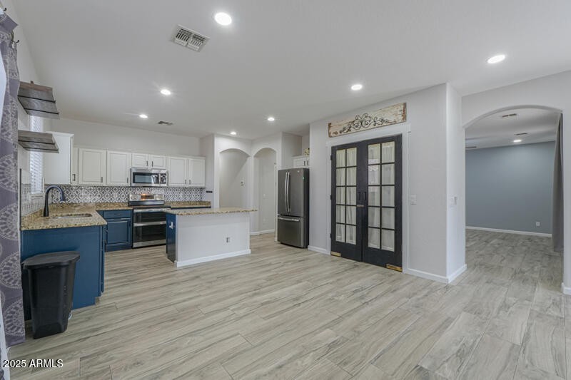Kitchen towards formal