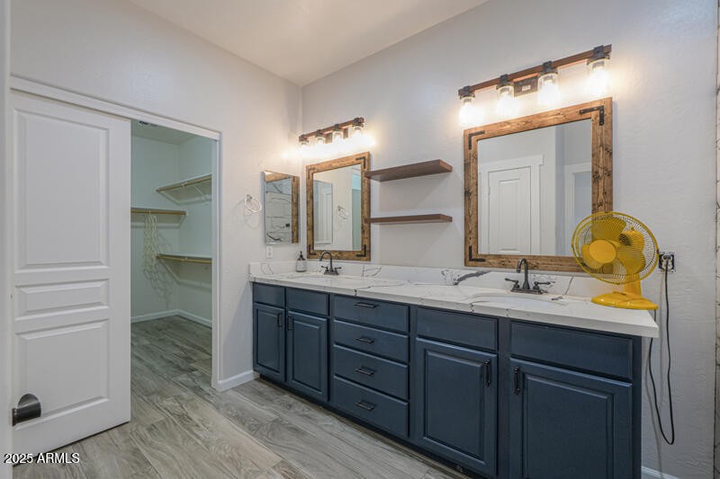 En suite dual vanity