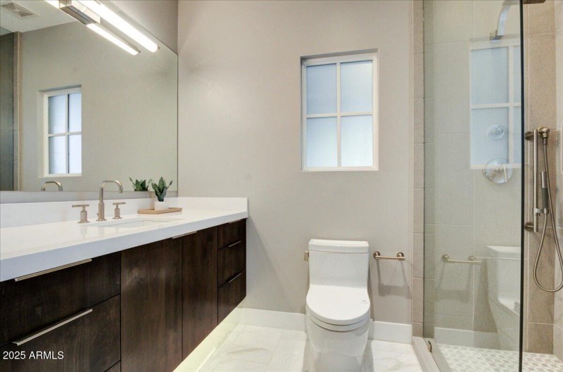 Bathroom - Upstairs