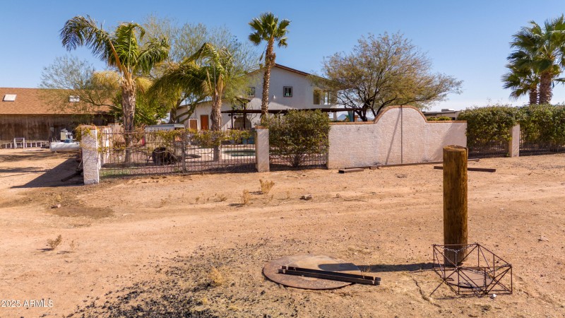 48236 N 519th Ave00011