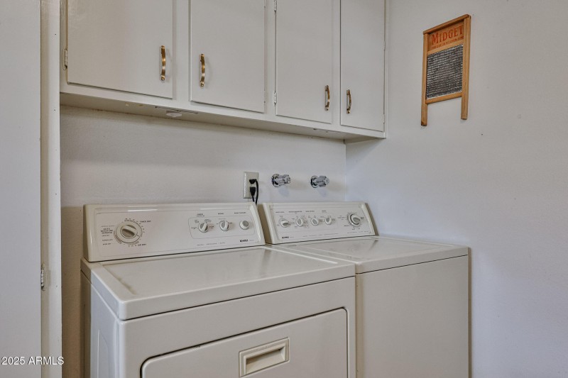 LAUNDRY/STORAGE ROOM