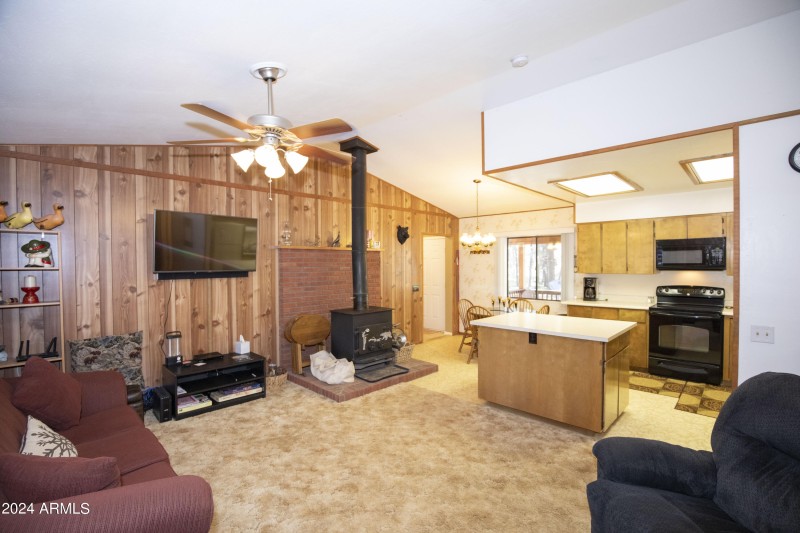 1667 Little Pine 36
