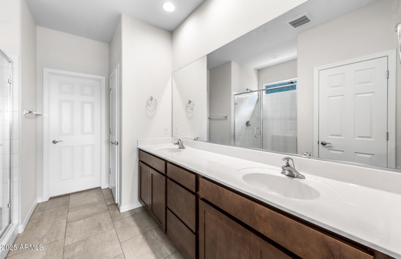 Owners Bath