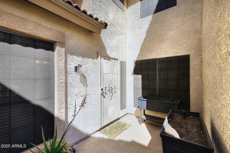 Courtyard-Etnry