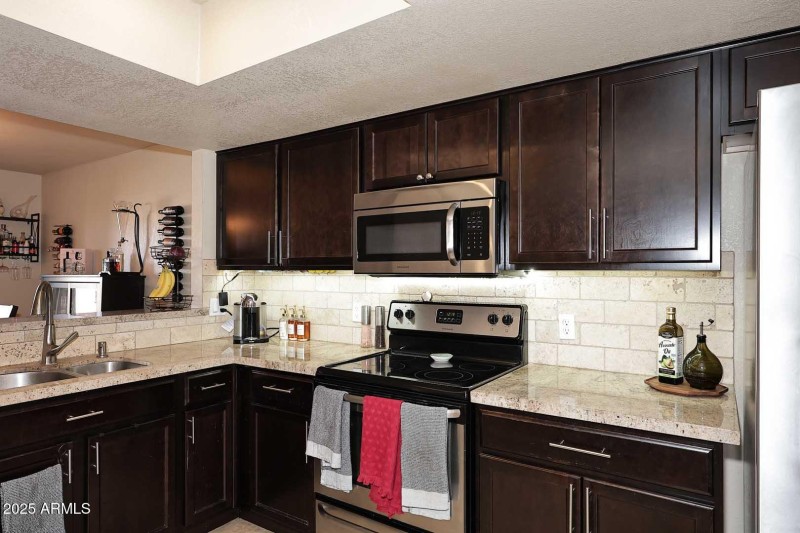 Kitchen-Range