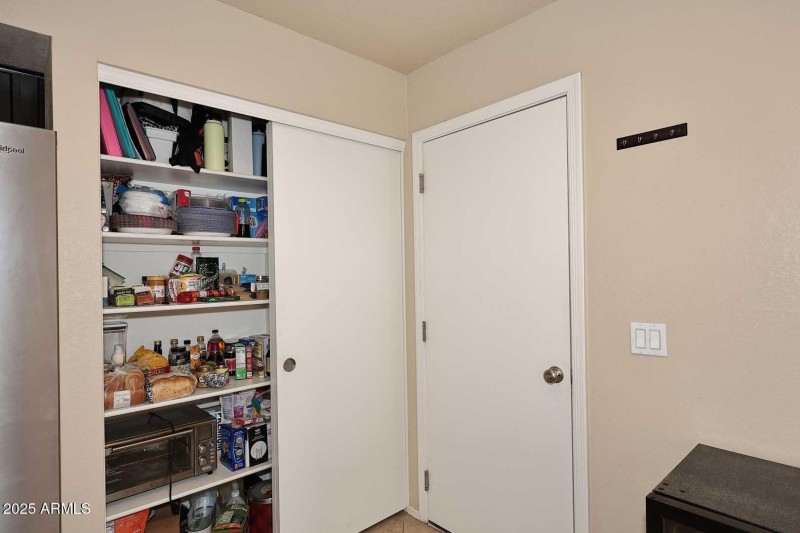 Kitchen-Pantry