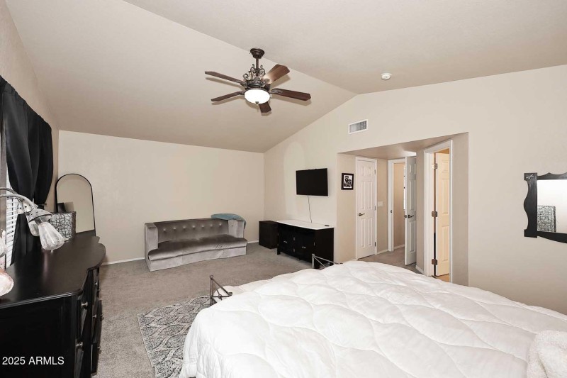 Primary Bedroom2