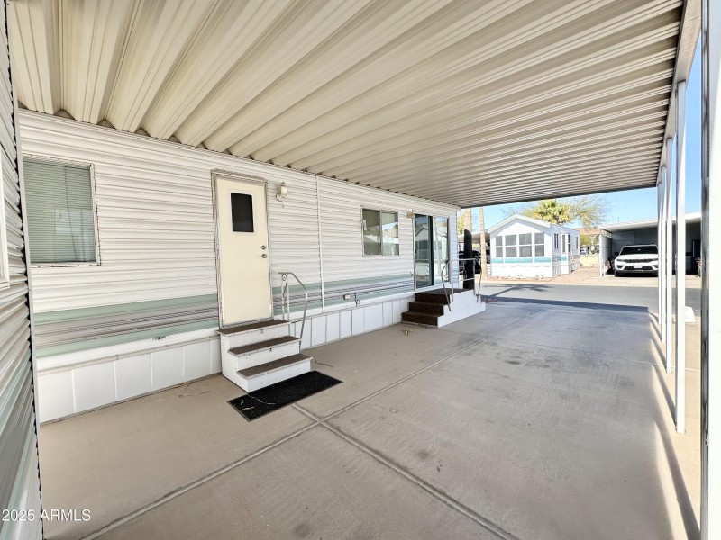 ROOM FOR OUTDOOR PATIO FURNITURE