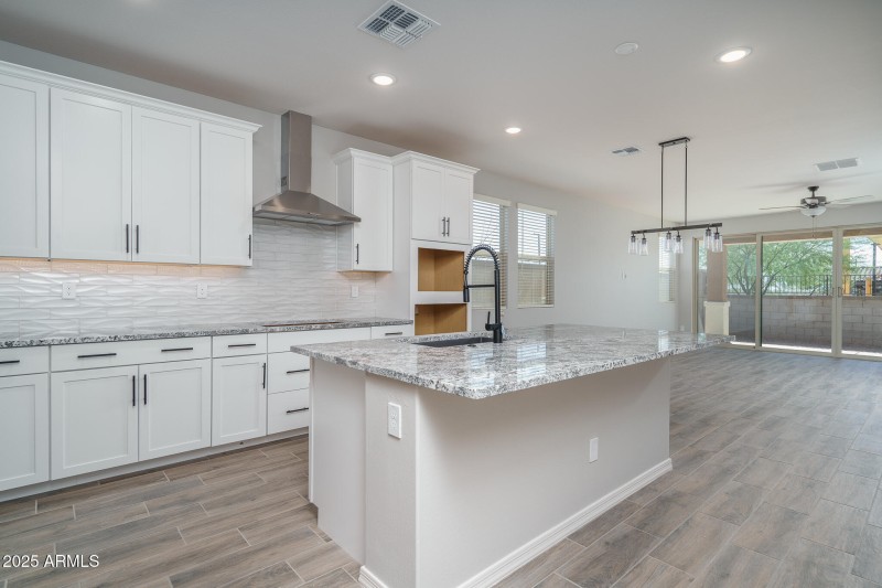 3) KITCHEN