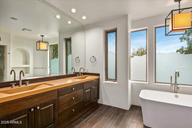 35-Primary Bath ~ Vanities
