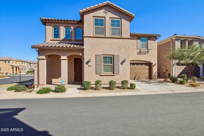 3-web-or-mls-E Texas Ave-003