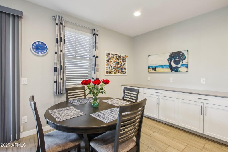 9-web-or-mls-E Texas Ave-009