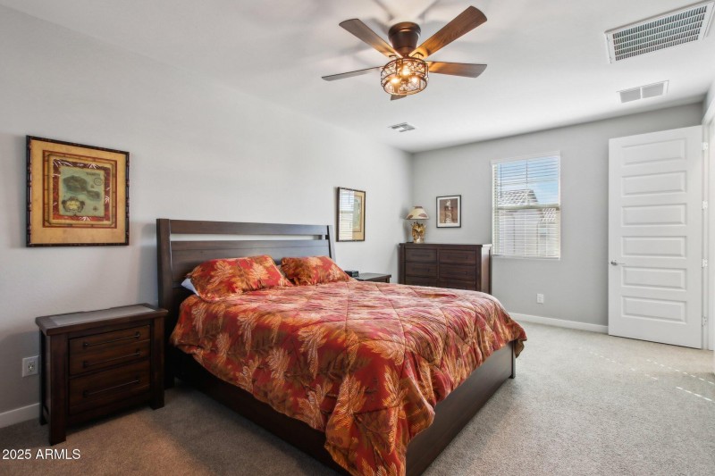 32-web-or-mls-E Texas Ave-032
