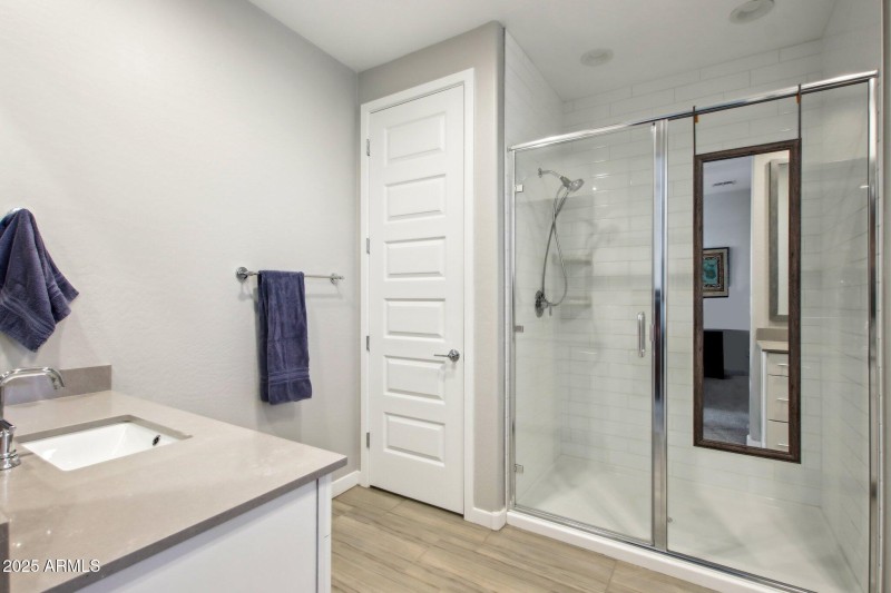 33-web-or-mls-E Texas Ave-033