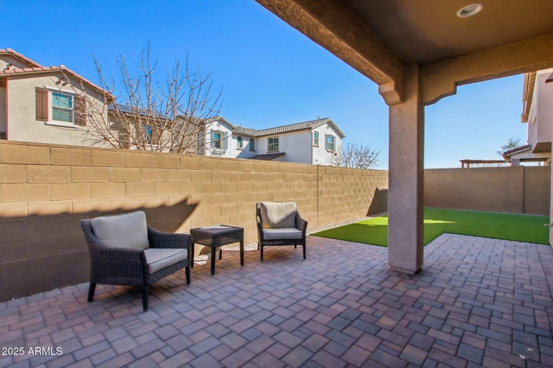 37-web-or-mls-E Texas Ave-037