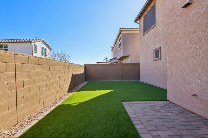 38-web-or-mls-E Texas Ave-038