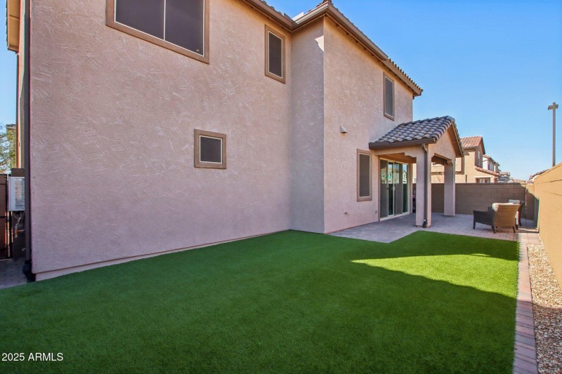 39-web-or-mls-E Texas Ave-039
