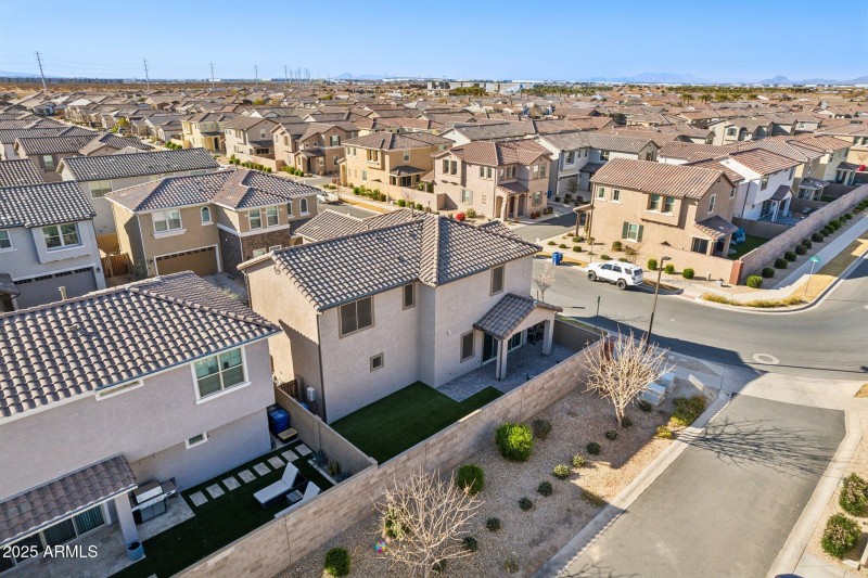 45-web-or-mls-E Texas Ave-045