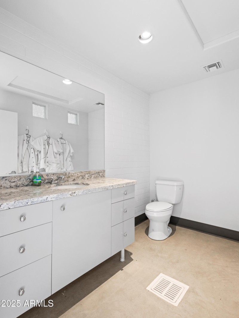15905 S Walnut Grove Rd-44