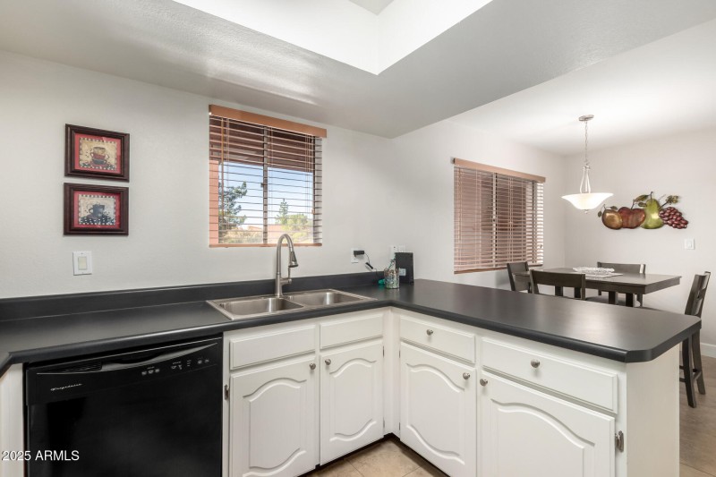 06 Kitchen