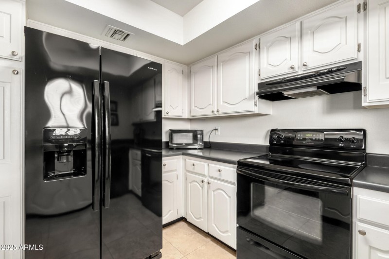 07 Kitchen