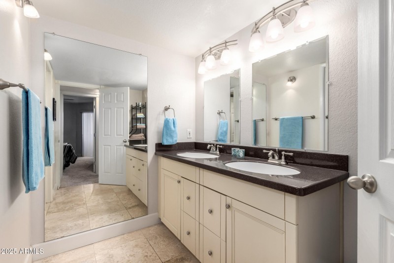 18 Bathroom