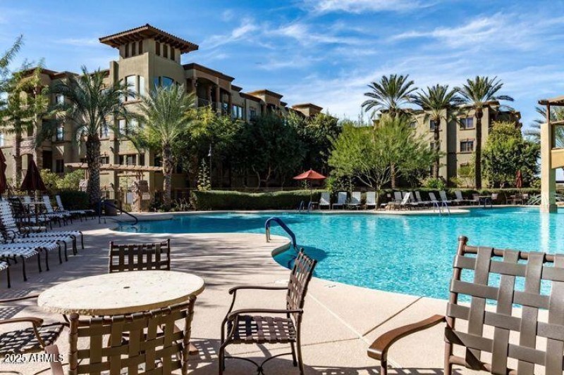 RESORT POOL