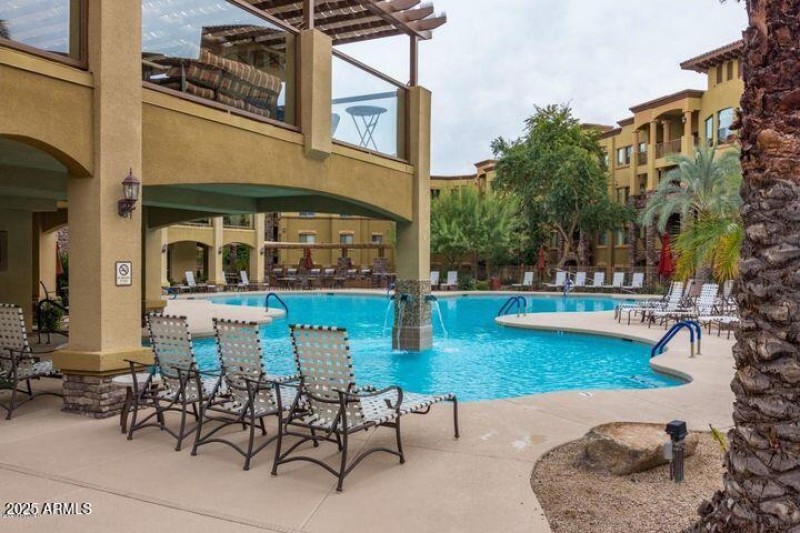 TOSCANA RESORT LIKE