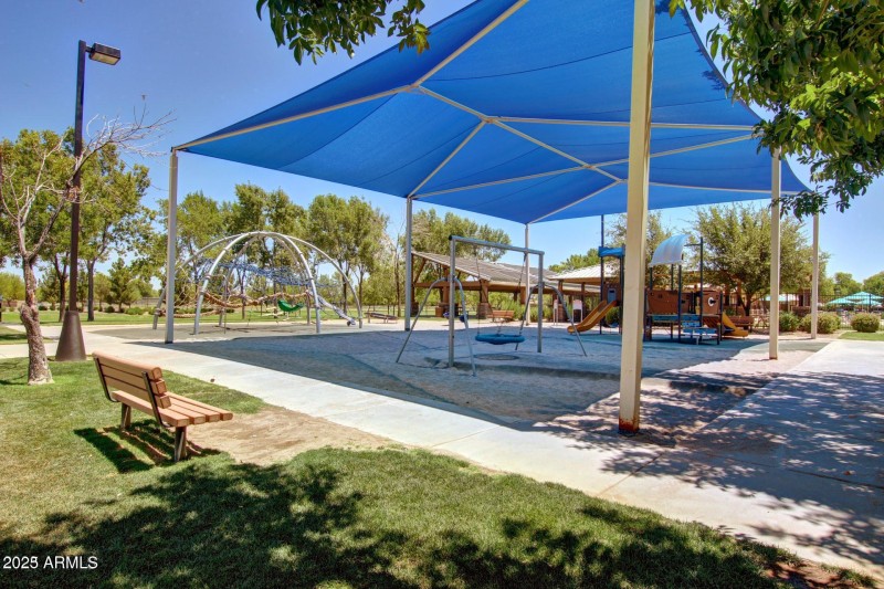 Large PR Park