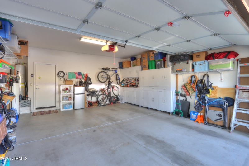 Garage workbench & cabinets