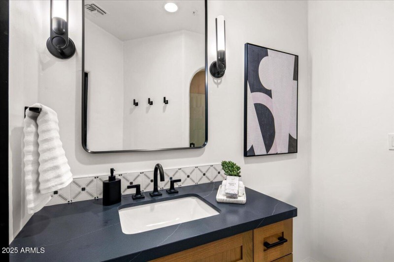 51-Guest Bath