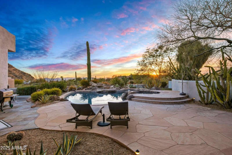058_Pool Deck Views