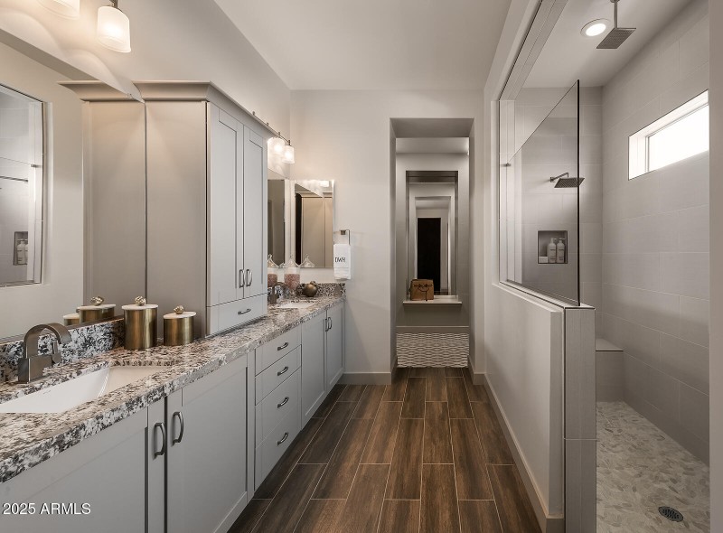19-017-15 Chatman Master Bath