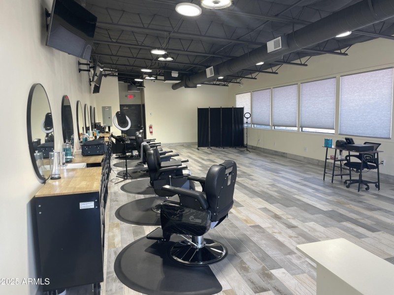 Barber Shop 7