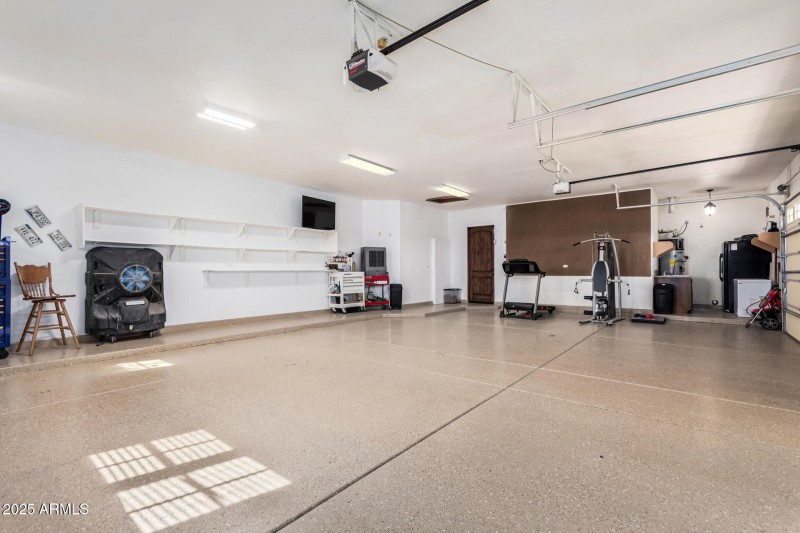 3+ Car Garage