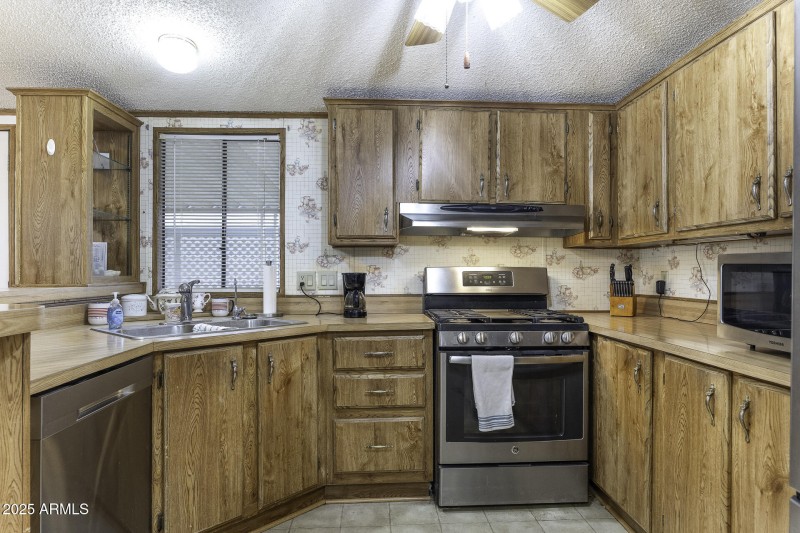 Kitchen 2